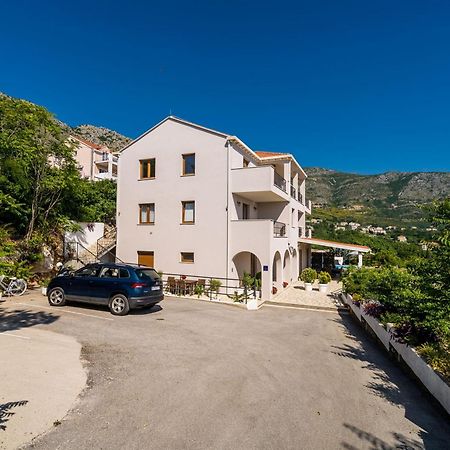 Apartments Villa Made 4U 米利尼 外观 照片