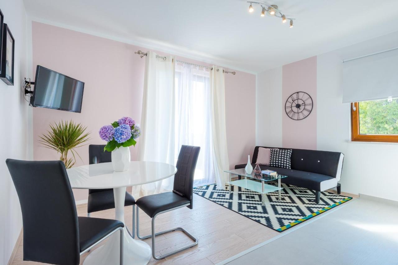 Apartments Villa Made 4U 米利尼 外观 照片