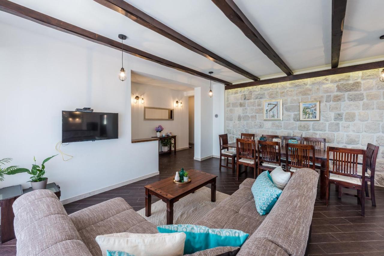 Apartments Villa Made 4U 米利尼 外观 照片