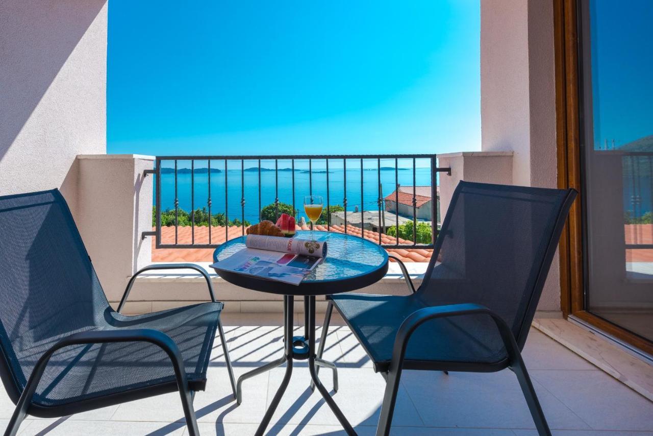 Apartments Villa Made 4U 米利尼 外观 照片