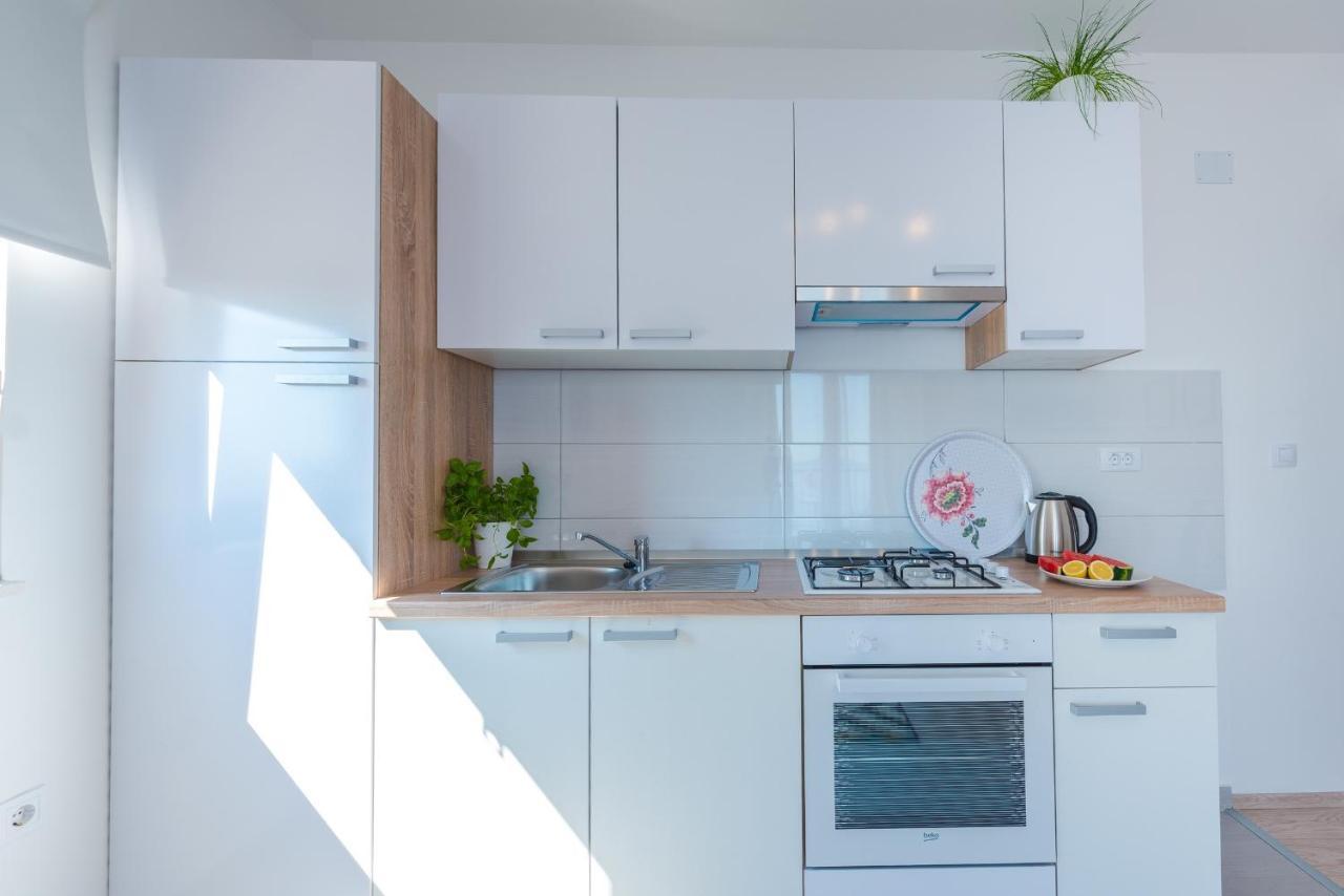Apartments Villa Made 4U 米利尼 外观 照片
